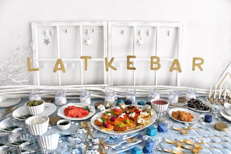 How to throw a Latke Party for Hanukkah – SIMPLY BEAUTIFUL EATING Hanukkah Party Ideas For Adults, Latke Bar Toppings, Hanukkah Dinner Party, Hannukah Party Food, Chanukah Party Ideas, Hannukah Tablescape, Hanukkah Food Ideas, Hanukkah Party Ideas, Chrismukkah Party