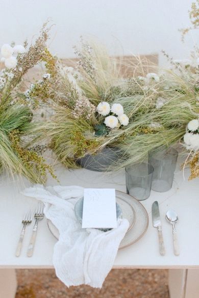 How To Have A Sexy Minimalist Elopement At An AirBnb Minimalist Elopement, Romance Fashion, Joshua Tree Wedding, Tablescape Inspiration, Ethereal Wedding, Flower Guide, Wedding Reception Inspiration, Bouquet Arrangements, White Wedding Flowers