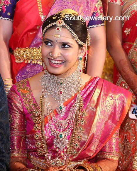 Ramya's Wedding Jewellery Basingalu For Wedding, Pastel Saree, Marriage Jewellery, Diamond Jewlery, Indian Bridesmaids, Bridal Sarees South Indian, Clean Gold Jewelry, Bridal Diamond Jewellery, Indian Brides