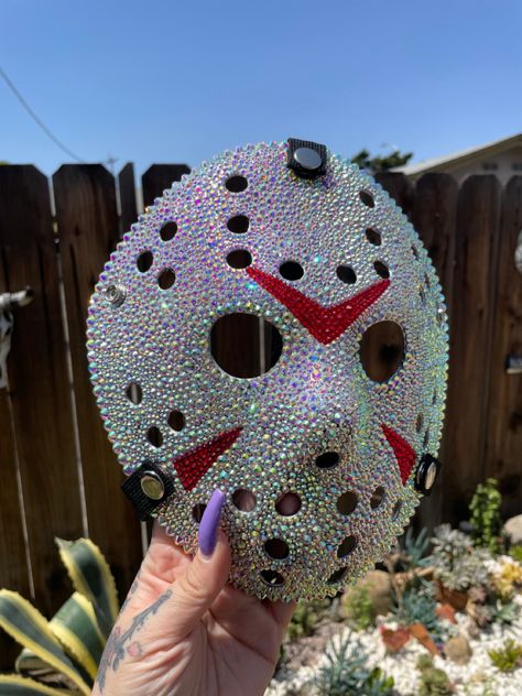 Halloween Mask Ideas Diy, Bejeweled Scream Mask, Diy Bedazzled Scream Mask, Bejeweled Ghostface Mask, Diy Jason Voorhees Costume, Bedazzled Mask, Sparkly Ghostface Mask, Scream Mask Bling, Bling Ghostface Mask