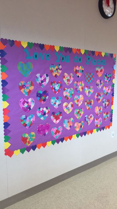 Easy Valentines Bulletin Boards, Prek Heart Craft, Valentines Day Teacher Bulletin Board, Toddler Valentines Bulletin Boards, February Toddler Bulletin Boards, Preschool February Bulletin Board Ideas, February Bulletin Board Ideas Kindergarten, Valentine’s Day Bulletin Board For Toddlers, Valentine Bulletin Boards Preschool