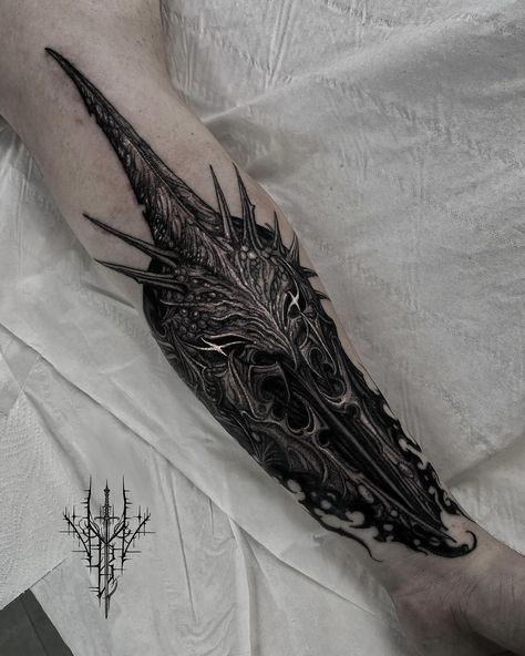 @wulfbaron ⚔️ Freehand Witch King of Angmar by our resident artist Charlie 👑 He’d love to make more like this! Swipe to see the drawing and email wulfbaron@live.com to book in 🖤 #tattoo #auraninetyfour #witchkingofangmar #lordoftherings #lotr #lotrtattoo #fantasytattoo #blackwork #blackworkers #blackworktattoo #blackworkerssubmission #artesobscurae #darktattoo #darkart #darkartists #horrortattoo #inkerland #inkedmag #d_world_of_ink #finelinetattoo #singleneedle #singleneedletattoo #londonta... Witch King Of Angmar Tattoo, Sauron Tattoo, Witch King Of Angmar, Lotr Tattoo, Witch King, Single Needle Tattoo, Fantasy Tattoos, Blackwork Tattoos, London Tattoo