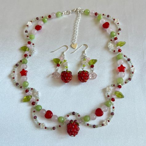 Beaded Ideas, Swirl Necklace, Body Decor, Idee Cricut, Beaded Things, Jewelry Girl, Hobby Ideas, Bead Making, Artisan Necklace