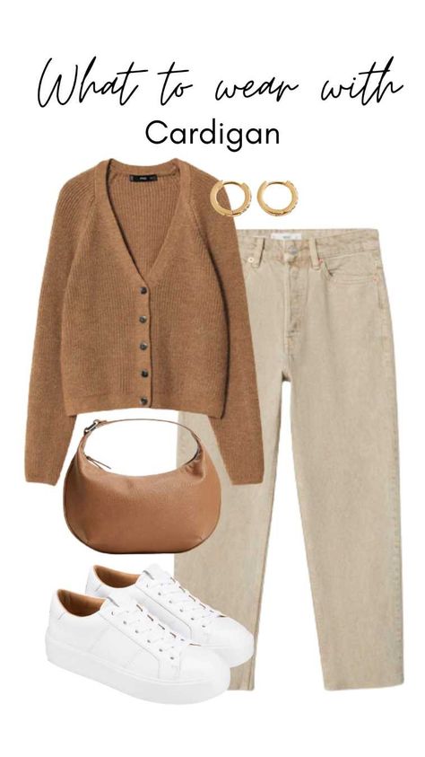 Brown cardigan, beige jeans, white snekaers, brown bags Wide Beige Jeans Outfit, Style Brown Cardigan, Jeans Beige Outfits, Outfits With Beige Jeans, Outfits Con Sueter Beige, Beige Cardigan Outfit Winter, Hose Beige Outfit, Beige Jeans Outfit Summer, Outfit Jeans Beige