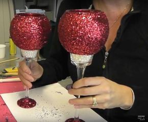 DIY Glam Glitter & Pearls Candleholder - Dollar Store Makeover How To #glitterideas Dollar Store Candle Holder, Glitter Things, Diy Christmas Decorations Dollar Store, Bridal Shower Favors Diy, Winter Centerpiece, Dollar Store Candles, Dollar Store Christmas Decorations, Storing Christmas Decorations, Dollar Store Christmas