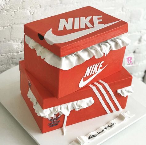 Nike Cake, Holiday Cake Designs, Shoe Box Cake, Unique Birthday Ideas, Box Cakes, Shoe Cakes, Realistic Cakes, 16 Birthday Cake, Custom Birthday Cakes