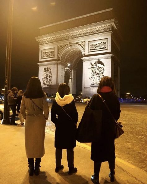 Arc de Triomphe.The women in the picture are my sisters and my mom. 2024 Prayer, Life Vision, Life Vision Board, Paris Aesthetic, 2025 Vision, Prayer Board, With Mom, Family Mom, Mom And Sister