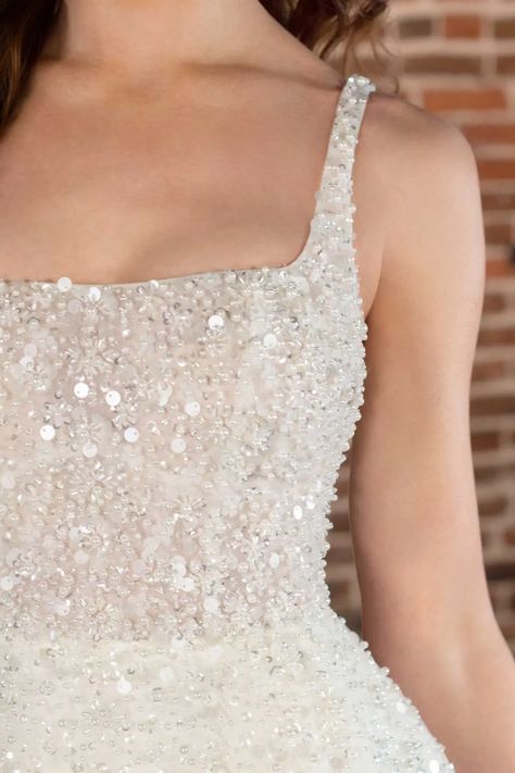 Sparkly Floral Lace Tulle Ballgown with Square Neckline Beaded Wedding Dress Ballgown, Square Neck Sparkle Wedding Dress, Square Neck Wedding Dress, Bodice Wedding Dress, Tulle Ballgown, Embellished Wedding Dress, Glitter Wedding Dress, Sparkly Wedding Dress, Ivory Gown