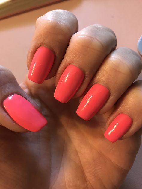 Coral Dnd Gel Polish, Coral Colors, Dnd Gel Polish, Beauty Hacks Nails, Coral Nails, Coral Color, How To Do Nails, Nail Tips, Burnt Orange