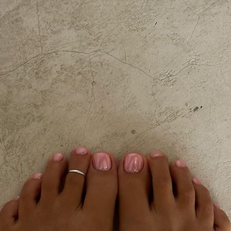 HOUSE OF ORANGE on Instagram: "Jelly pink on the toes to start your weekend in the best way 🥰💘💅🏽🍬 this is Gel Bottle BIAB in shade ‘Baby’ @HouseofOrangeBali" Clear Pink Pedicure, Bubble Bath Toe Nails, Jelly Toe Nails, Jelly Pink Acrylic Nails, Bubble Bath French Nails, Toe Gel Nails, Baby Pink Toes, Jelly Nude Nails, Baby Pink Gel Nails