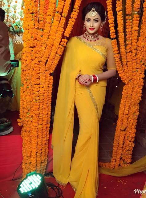 Haldi Sari, Saree Day, Saree For Haldi, Yellow Georgette Saree, Brishty Islam, Sari Wedding, Haldi Ceremony Outfit, Haldi Dress, Haldi Outfits