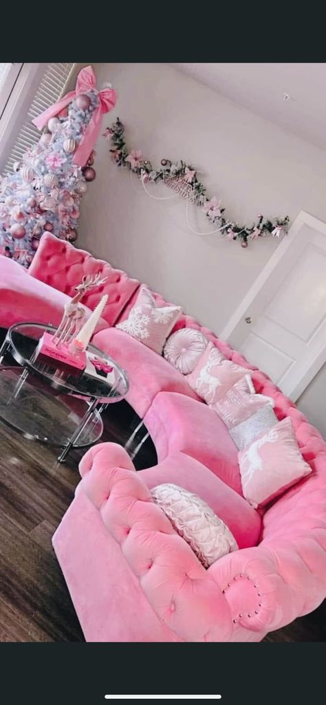 Boujee Living Room, Pink Obsession, Pink Ideas, Loft Style Bedroom, Student Tips, Crown Decor, Dream Things, Chicana Style, Girly Apartment Decor