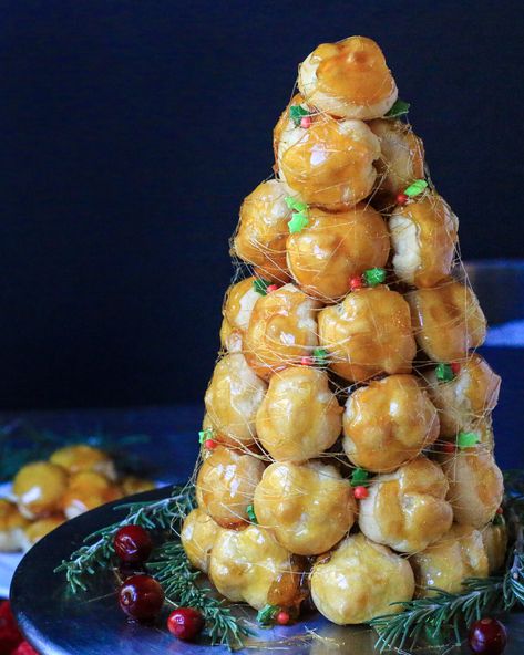 Croquembouche Using Premade Cream Puffs — Jillian Rae Cooks Crochembuche Recipes, Cream Puff Tower How To Make, Cream Puff Display, Cream Puff Christmas Tree, Crocumboche Tower, Cream Puff Ideas, Croquembouche Christmas, Christmas Croquembouche, Christmas Cream Puffs