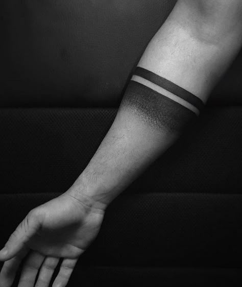 Arm Tattoos With Meaning, Armband Tattoo Meaning, Black Band Tattoo, Leg Band Tattoos, Stripe Tattoo, Tato Maori, Military Tattoo, Tattoo Band, Around Arm Tattoo