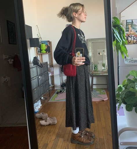 Fall Outfits Alternative, Hayride Outfit, Cute Thrifted Outfits, Thrifted Aesthetic, Outfit Wide Leg, Cozy Fall Vibes, Outfit School, Campus Outfit, Fashion Autumn