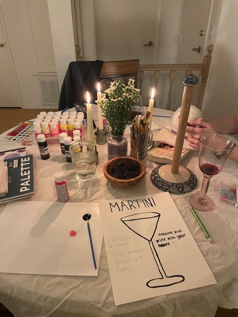 Hosting Craft Night, Sip And Paint Date, Paint And Pasta Night, Paint Party Aesthetic, Wine And Sip Painting Ideas, Art Dinner Party, Wine Night Aesthetic Friends, Pasta And Paint Party, Painting Night With Friends