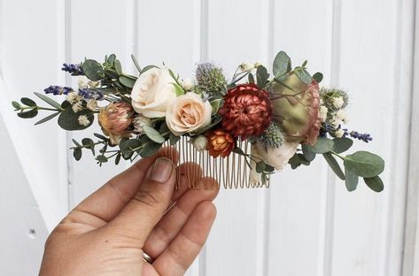 Wedding Hair Flower Comb, Wedding Hair Flowers Veil, Flowers In Hair For Wedding, Flower Veil, Flower Comb, Country Chic Wedding, Perfect Bride, Bridal Hair Flowers, Wedding Hair Flowers