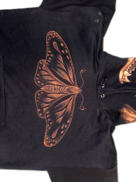 Bleached Butterfly Shirt, Butterfly Bleach Hoodie, Bleach Moth Shirt, Bleached Painted Shirt, Dragonfly Bleach Shirt, Acrylic Paint Shirt Diy, Bleach Dye Shirts Patterns, Sweater Painting Ideas, Black Bleached Shirt Design