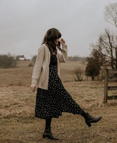 Long Cardigan With Skirt, Black Floral Outfit, Styling A Dress In Winter, Winter Boots With Dress, Dress With Chelsea Boots Outfits, Cardigan Inspo Outfit, Cute Fall Outfits Dresses, Black Rainboots Outfit, How To Wear Skirts In Winter