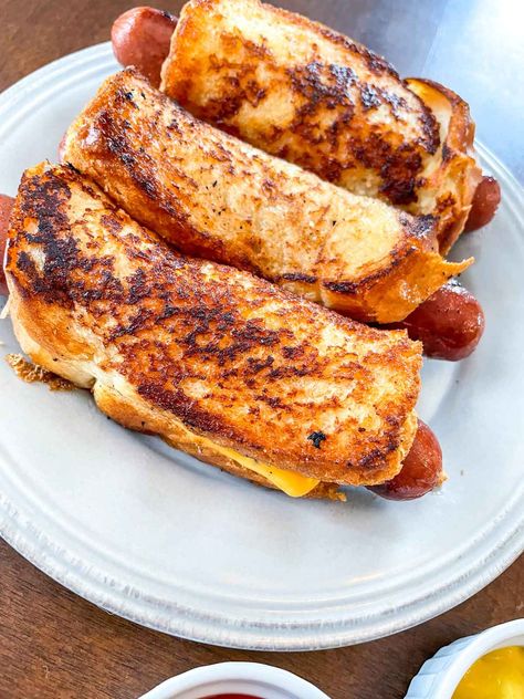 Hot Dog Alternative, Hot Dog Dinner Recipes, Grilled Cheese Hot Dog Recipes, Air Fryer Lunch Ideas For Kids, Hot Dog Dinner Ideas Meals, Hot Air Fryer Recipes Healthy, Air Fryer Kids Meals, Easy Simple Snack Ideas, Grilled Cheese Hotdogs