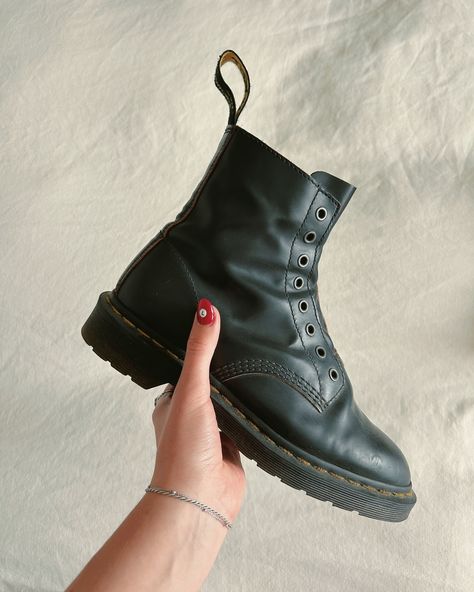 ⭐️ SOLD ⭐️ Zip up laceless Dr. Martens boots Size 7 $75 Comment “I want it” or dm me if you would like to buy these boots 🖤 Martens Boots, Dr Martens Boots, Dm Me, Mood Board, I Want, Zip Ups, Size 7, Boots