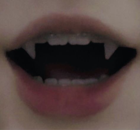 Sharp Fangs Aesthetic, Vampire Fangs With Braces, Braces With Fangs, Natural Fangs Aesthetic, Human Fangs, Neck Wound Makeup, Teeth Claims For Dr, Fangs Aesthetic Male, Permanent Fangs