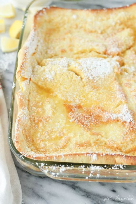 German Oven Pancakes - a family favorite, only 5 minutes to prep, so good! German Oven Pancake, Oven Pancakes, Baked Pancakes, Family Eating, What's For Breakfast, Weekend Breakfast, Breakfast Brunch Recipes, Breakfast Treats, Breakfast Dishes