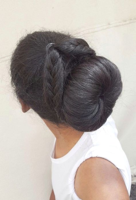 Hair bun 
Beautiful hairstyle Braids Fishtail, Donut Bun Hairstyles, Big Bun Hair, Big Bun, Twist Bun, Beautiful Hairstyle, Bun Updo, Fishtail Braid, Bun Hair