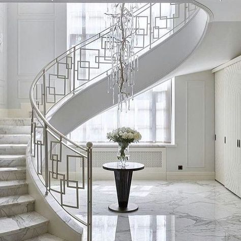 سلالم حلزونية, درابزين السلم, Stairs Railing, Steel Railing Design, Modern Stair Railing, Luxury Staircase, Staircase Railing Design, Stair Railing Design, Stairway Design