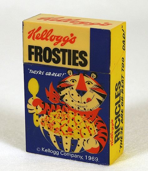 60s frosties packaging 60s Food, 1960s Food, 1950s Food, Vintage Packaging, Packaged Food, Packing Design, Business Advertising, Food Packaging, School Projects