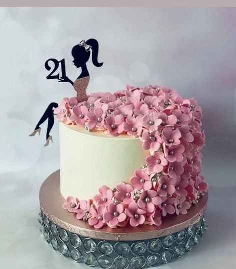 Quiencera Ideas, Sugarcraft Flowers, Fairy House Cake, Pink Cake Pops, Lady Silhouette, Silhouette Cake Topper, Silhouette Cake, Flamingo Cake, Girly Cakes