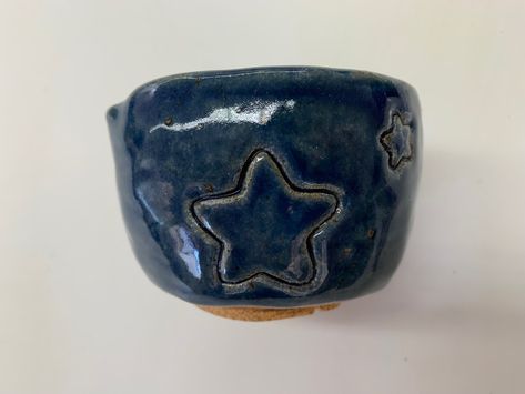 Pinch Ceramics Ideas, Pinch Pot Bowl, Pinch Pots Ideas, Pinch Pot Ideas Ceramics, Pottery Making Ideas, Clay Bowl Ideas, Pinch Pot Mug, Pinch Pot Ideas, Ceramic Pinch Pots