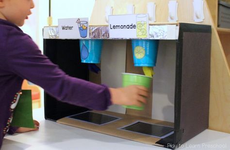 Dramatic Play Sandwich Shop with diy soda machine Pizza Role Play, Dramatic Play Diy, Preschool Friendship, Preschool Rules, Play Props, Fountain Drink, Drinks Machine, Restaurant Themes, Library Themes