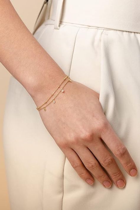 #falloutfits #outfitideas #fashion #fallnails #cuteoutfits #gold Gold Bracelet For Women Classy, Balayage Straight, Infinity Chain, Balayage Straight Hair, You Are Precious, Ball Bracelet, Gold Bracelet For Women, Chain Bracelets, Gold Bracelet Chain