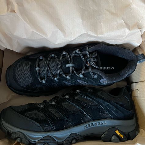 Brand New, Mens Merrell Moab 3 Hiking Shoes, Size 11.5 In Black Night Color. The All New Moab 3 Features A New More Supportive Insole, A Softer More Cushioned Midsole, And A Best-In-Class Vibram Outsole. Merrell Shoes Mens, 2024 Fits, Barefoot Running Shoes, Merrell Moab, Waterproof Hiking Shoes, Black Night, Black Leather Sneakers, Merrell Shoes, Casual Slippers