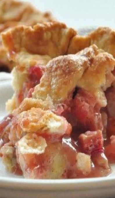 Apple Rhubarb Pie, Apple Rhubarb, Strawberry Rhubarb Pie Recipe, Rhubarb Recipes Pie, Rhubarb Cobbler, Rhubarb Desserts, Strawberry Rhubarb Pie, Rhubarb Pie, Pie Pie