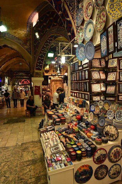 Shopping In Istanbul, Istanbul Market, Istanbul Turkey Grand Bazaar, Istanbul Bazaar, Grand Bazaar Istanbul, Ottoman Turks, Blue Mosque, Grand Bazaar, Istanbul Turkey