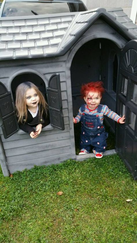 Source: Nikki Leigh Clyde Chucky And Tiffany Costume, Tiffany Costume, 2017 Halloween Costumes, Horror Halloween Costumes, Kids Halloween Costumes, Casa Halloween, Homemade Costumes, Halloween Costume Contest, Toddler Halloween Costumes