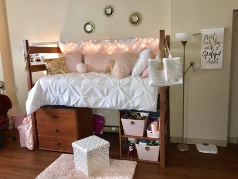 Tamu Dorm, Dorm Life Hacks, Dorm Planning, Blue Dorm, Dorm Hacks, Dads Room, Cute Dorm, Dorm Sweet Dorm, College Bedroom