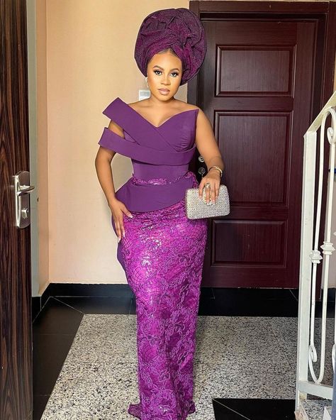 Here are 10 #AsoEbiBella Looks To Make You Show Up In Style ! Cord Lace Gown Styles Aso Ebi, Nigerian Wedding Guest Outfit, Robe Dote, Lace Gown Styles Aso Ebi, Corset Asoebi, Lace Gown Styles Nigerian, Luxury Kaftan, Cultural Outfits, Wedding Asoebi