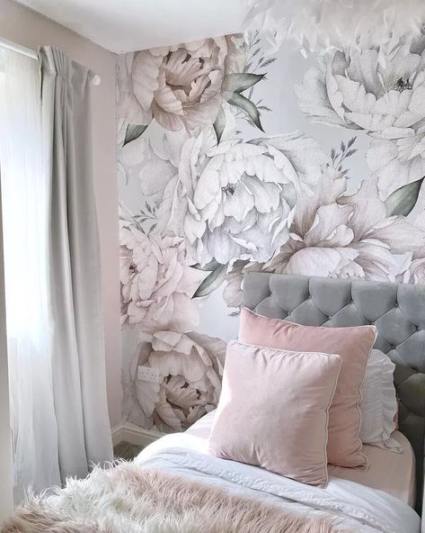 Peony Mural, Girls Bedroom Wallpaper, Pink Bedroom Design, Teenage Girl Room, Patterned Bedding, Shared Room, Teenage Bedroom