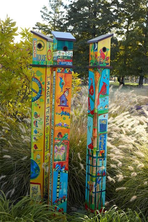 Would love to combine the idea of a peace pole and a birdhouse something like this!! Pole Painting, Birdhouse Pole, Peace Poles, Peace Pole, Garden Totem, Art Pole, Garden Totems, Garden Poles, Pole Art