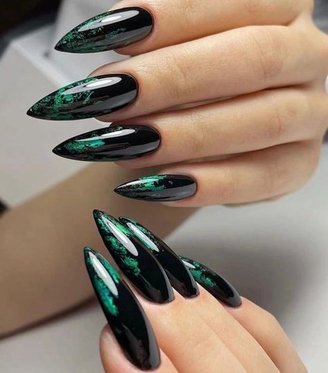 Black Builder Gel Nails, Emerald And Black Nails, Green Galaxy Nails, Black And Green Nails Acrylic, Black Green Nails, Emerald Green And Black Nails, Elegant Green Nails, Nails Inspiration Dark, Green Black Nails