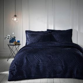 Navy Bedroom Decor, Men's Bedroom Design, Silver Bedroom Decor, Navy Blue Duvet Cover, Navy Duvet, Navy Bedrooms, Textured Duvet Cover, Navy Bedding, Black Bedroom Decor