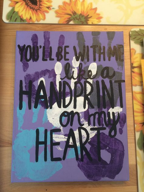 Friends Handprint Canvas, Handprint On Canvas Friends, Hand Print Canvas Ideas For Friends, Friend Paintings Together, I Love You Canvas Painting For Him, Best Friend Painting Ideas Hand Print, Canvas Hand Print Ideas Best Friends, Sibling Painting Ideas, Hand Print Painting Ideas Best Friends