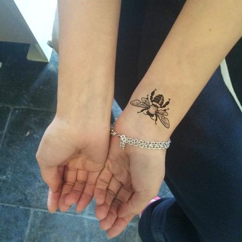 Bee Tattoo On Wrist, Bee Wrist Tattoo, Inspiring Tattoos, Tattoo On Wrist, Tattoo Pics, Armband Tattoos, Bee Tattoo, Wrist Tattoo, Body Stickers