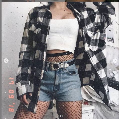 Cassiopeia Black, 90s Lookbook, Grunge Alternative Fashion, Alternative Fashion Punk, Grunge Style Outfits, Punk Ideas, Clothes Grunge, E Girl Outfits, Outfit Essentials