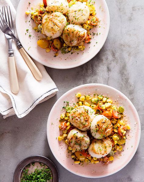 Easy Dinner Party Recipes, Succotash Recipe, Corn Succotash, Pan Seared Scallops, Scallop Recipes, Easy Seafood Recipes, Clean Eating Dinner, Dinner Party Recipes, Scallops Seared