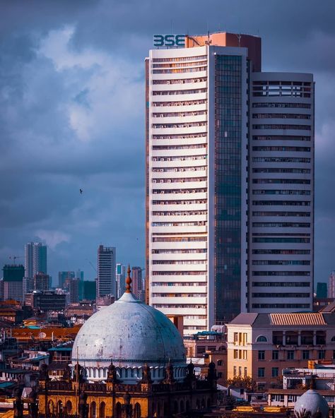 Mumbai on Instagram: “BSE, India's first Stock Exchange 🔸 Follow : @mumbai.sheher⁣⁣ ⁣⁣ 🔹📸 by : @towering_goals (DM if you have any issues regarding this post ❤️)…” Stock Exchange Wallpaper, Bse Stock Exchange, Bombay Stock Exchange, Hbo Documentaries, Mutual Funds, India First, Business Studies, Stock Exchange, Book Reviews