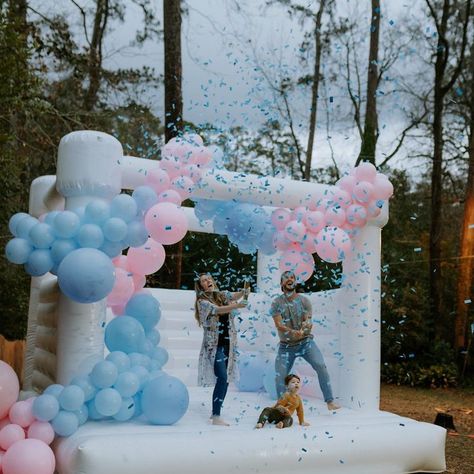 Gender Reveal Bounce House, Gender Reveal Backdrop, White Bounce House, Baby Gender Reveal Party Decorations, Baby Nursery Inspiration, Gender Reveal Themes, Bubble House, Bouncy House, Pool Lights